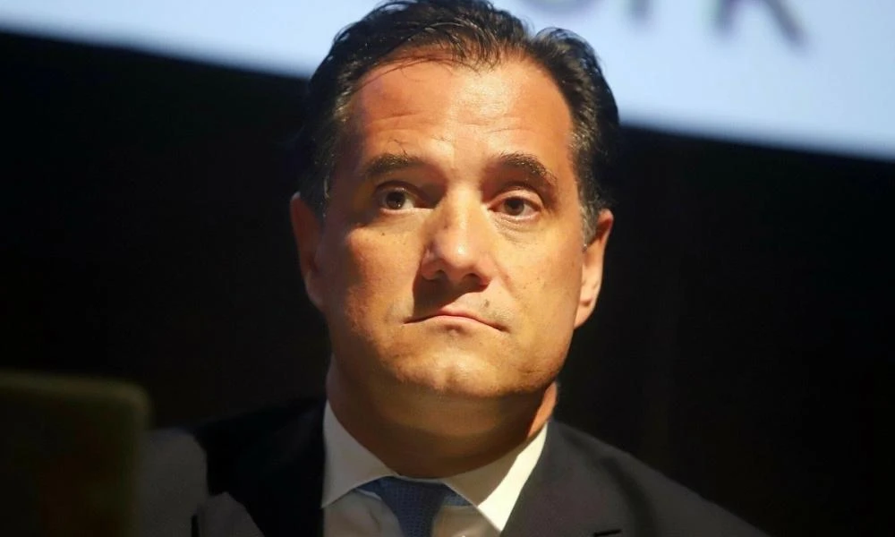 Άδωνις: Δυσκολία πληρωμών όλοι έχουμε... Δεν βάζω φθηνή βενζίνη γιατί είναι προβληματική